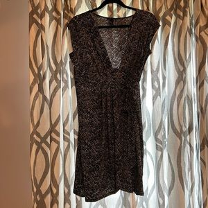 H&M maternity tie front wrap dress so comfy!